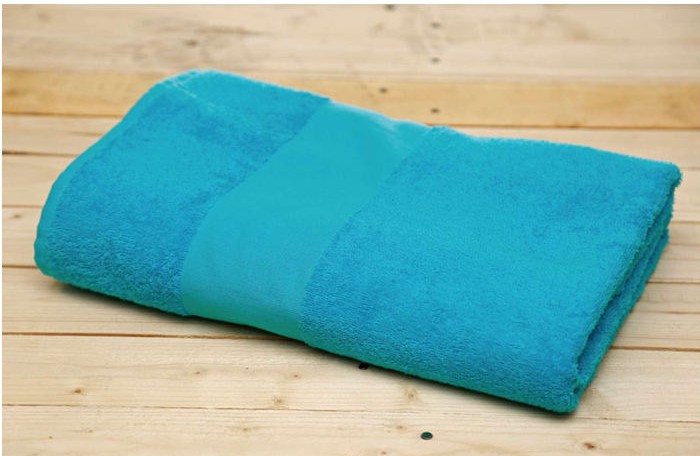 Brisača 100 % bombaž 360 g/m2 dim. 70 x 140 cm Brisača 100 % bombaž 360 g/m2 dim. 70 x 140 cm