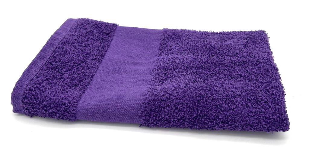 Brisača 100 % bombaž 360 g/m2 dim. 70 x 140 cm Brisača 100 % bombaž 360 g/m2 dim. 70 x 140 cm