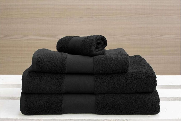 Brisača 100 % bombaž 450 g/m2 dim. 70 x 140 cm Brisača 100 % bombaž 450 g/m2 dim. 70 x 140 cm