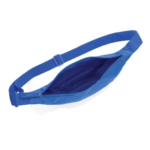 Prekoramna torbica v obliki polmeseca Crescent AWARE™