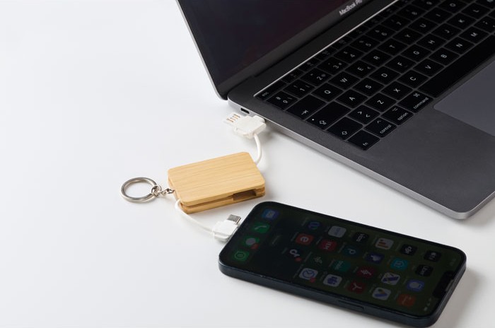 Obesek bambus s polnilnimi kabli Bupow