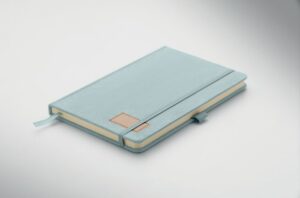 Črtasta beležka A5 z žametnimi platnicami